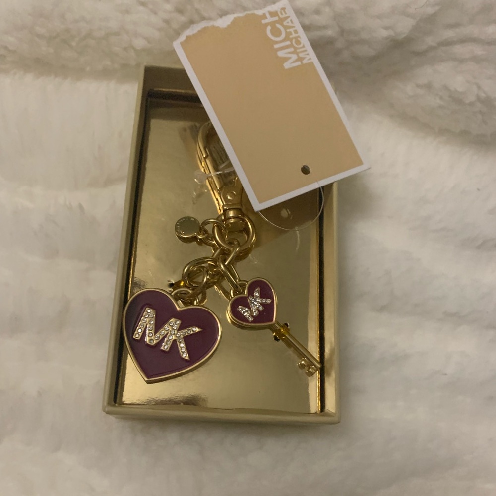 NWT Michael Kors Enamel Heart Key Fob